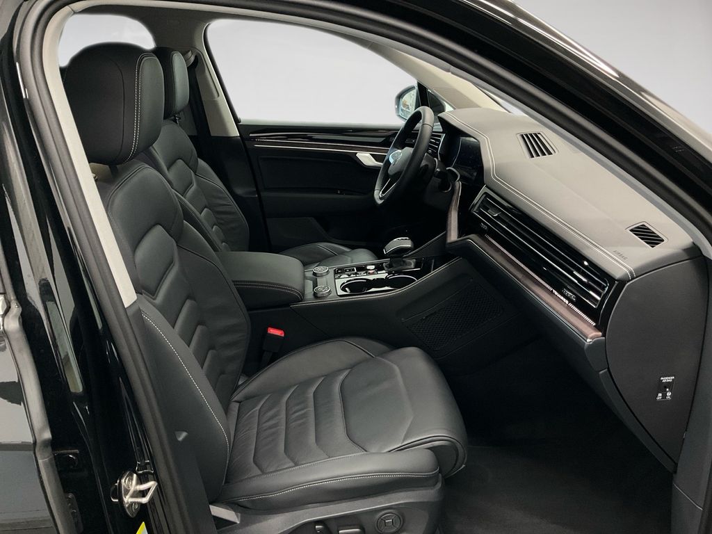 Volkswagen Touareg 2025