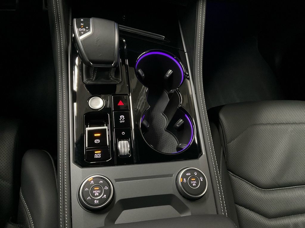 Volkswagen Touareg 2025