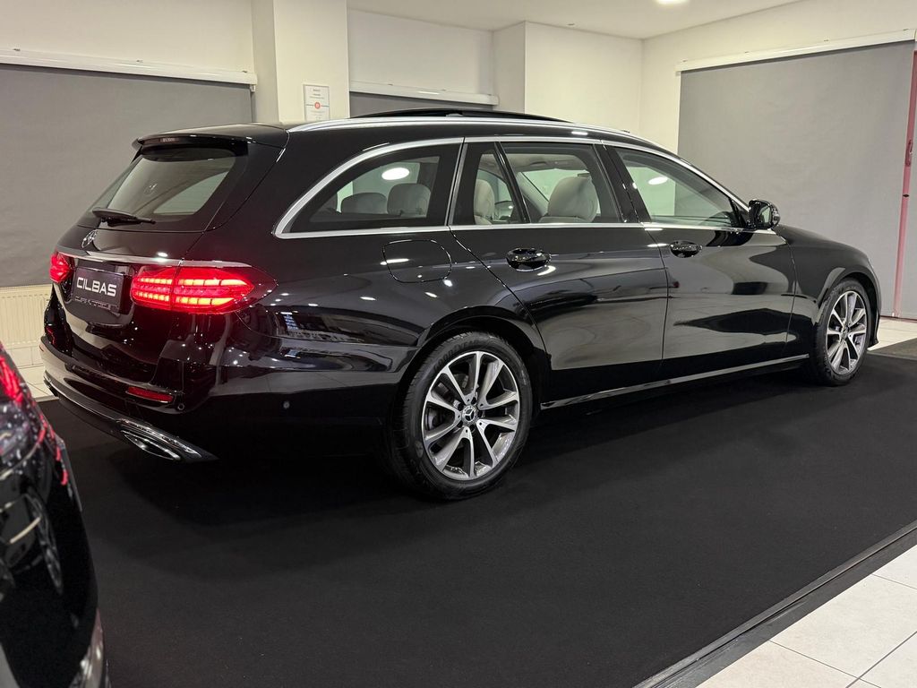 Mercedes-Benz E 220 2021