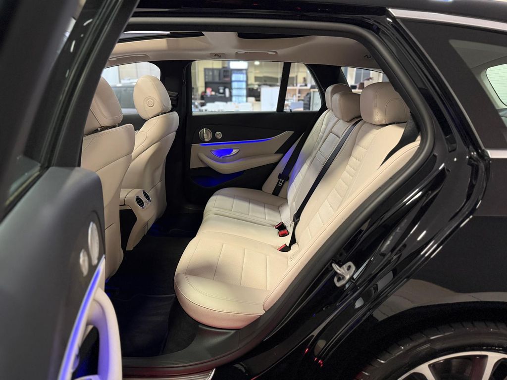 Mercedes-Benz E 220 2021