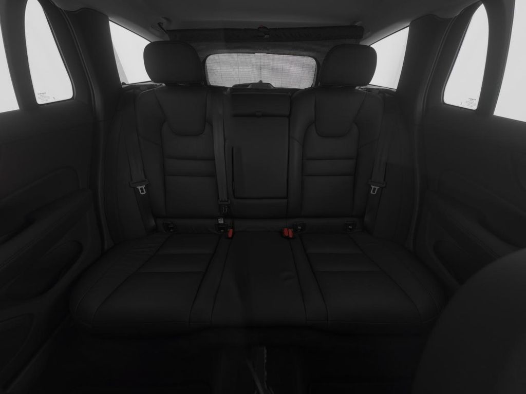 Volvo V60 Cross Country 2023