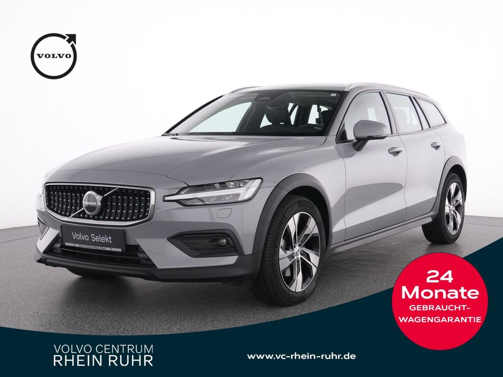 Volvo V60 Cross Country 2023