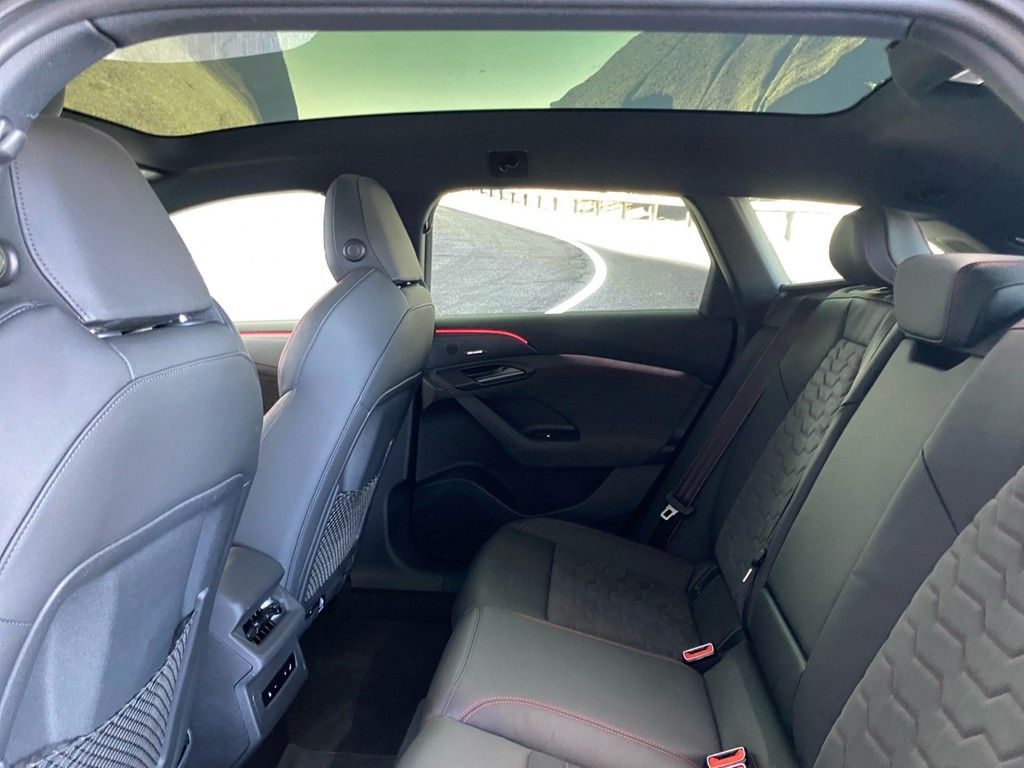 Audi A6 e-tron 2025