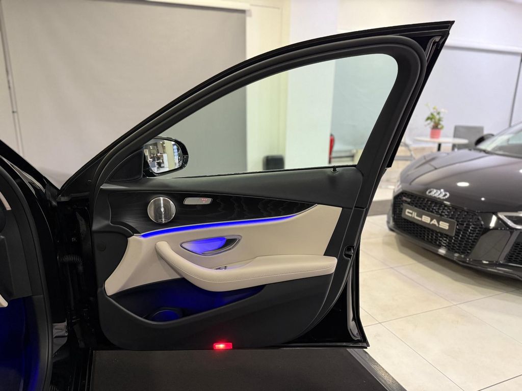 Mercedes-Benz E 220 2021