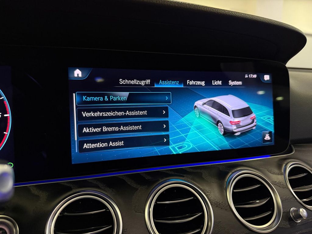 Mercedes-Benz E 220 2021