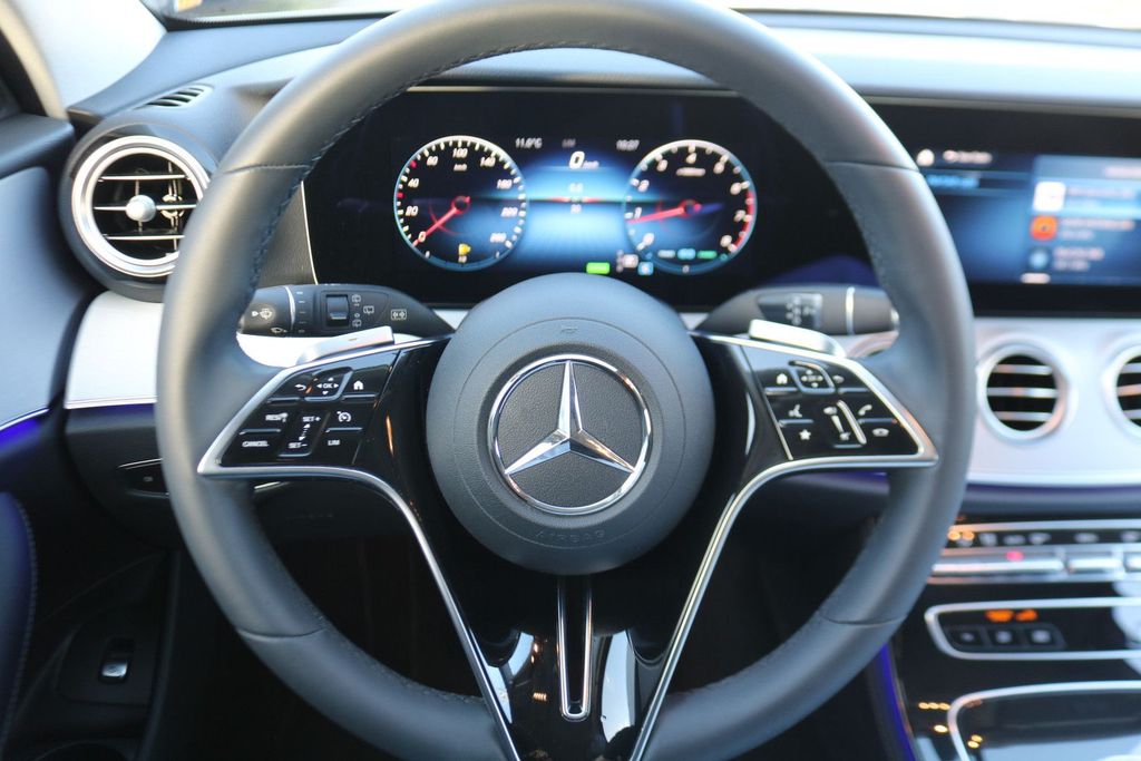 Mercedes-Benz E 200 2025