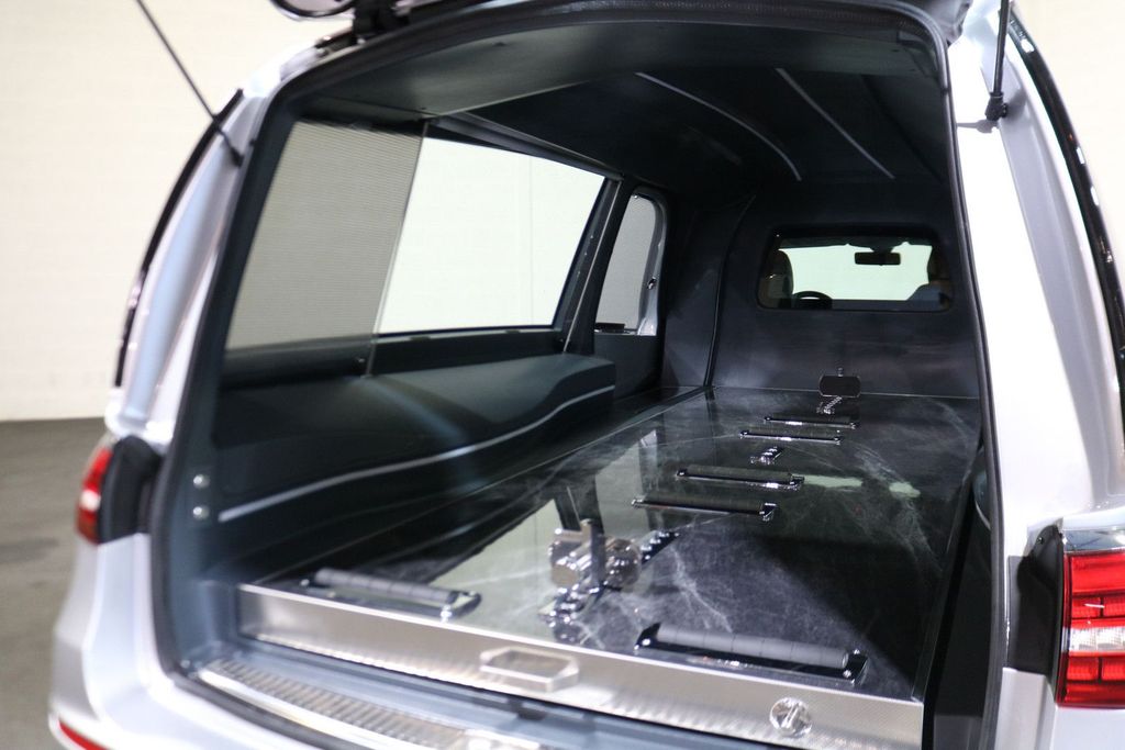 Mercedes-Benz E 200 2025