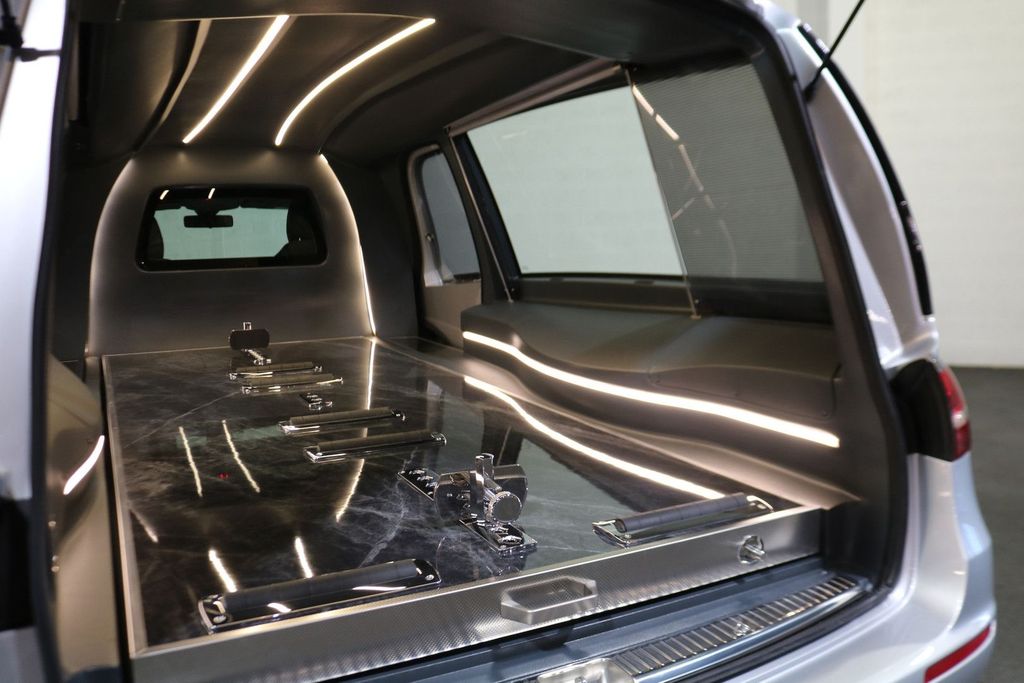 Mercedes-Benz E 200 2025