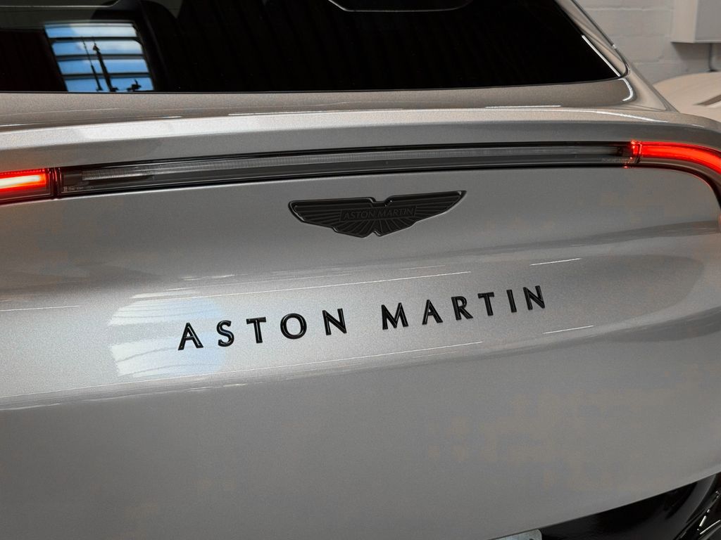 Aston Martin DBX