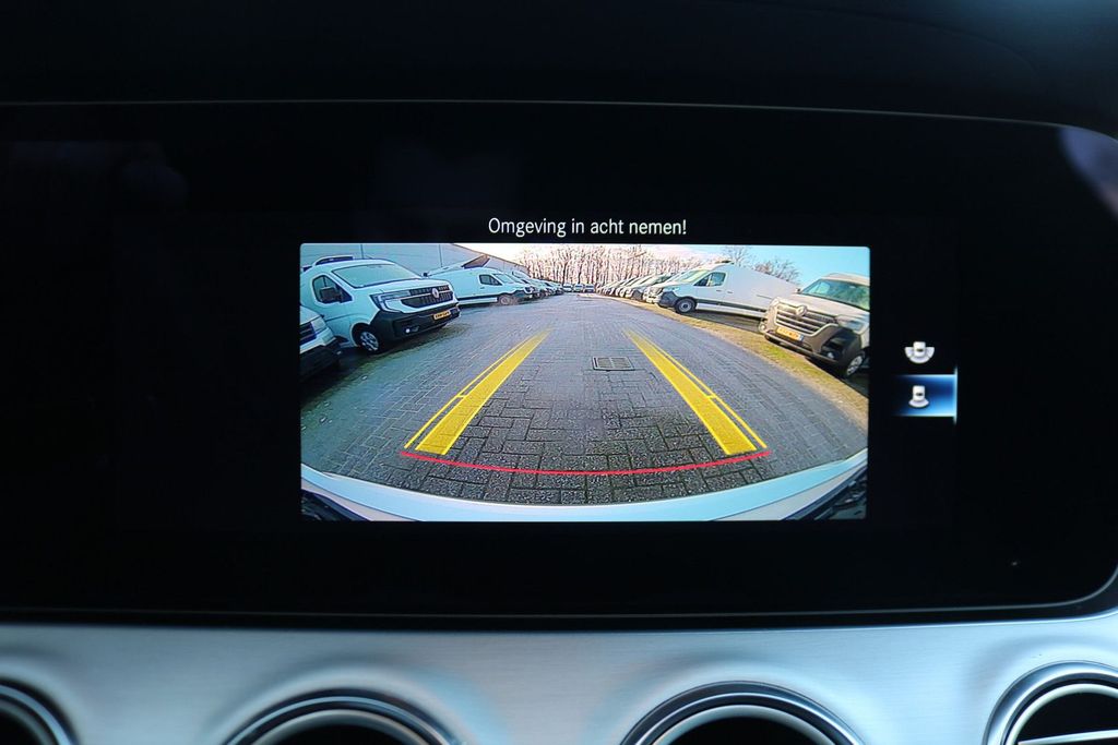 Mercedes-Benz E 200 2025