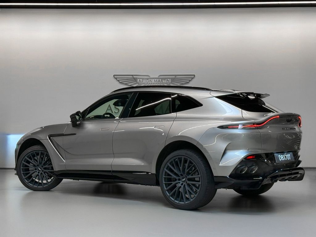 Aston Martin DBX