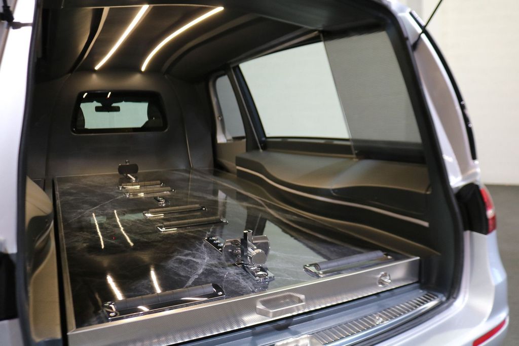 Mercedes-Benz E 200 2025