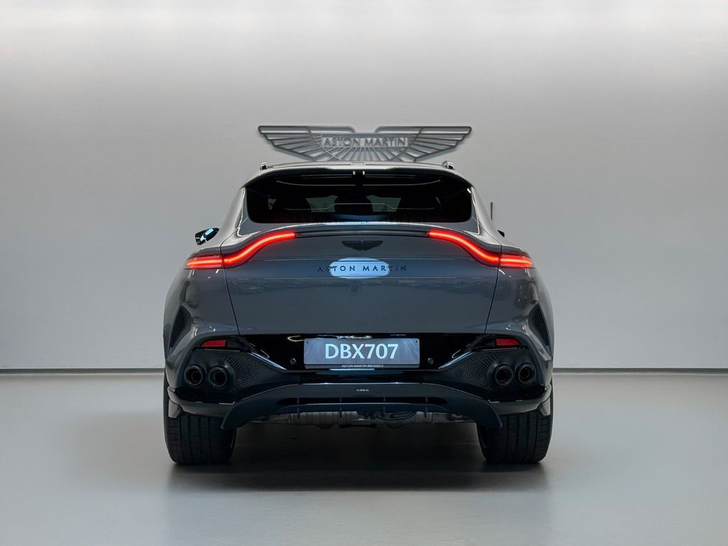 Aston Martin DBX