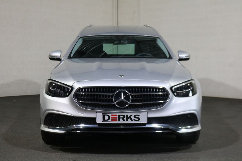 Mercedes-Benz E 200 2025