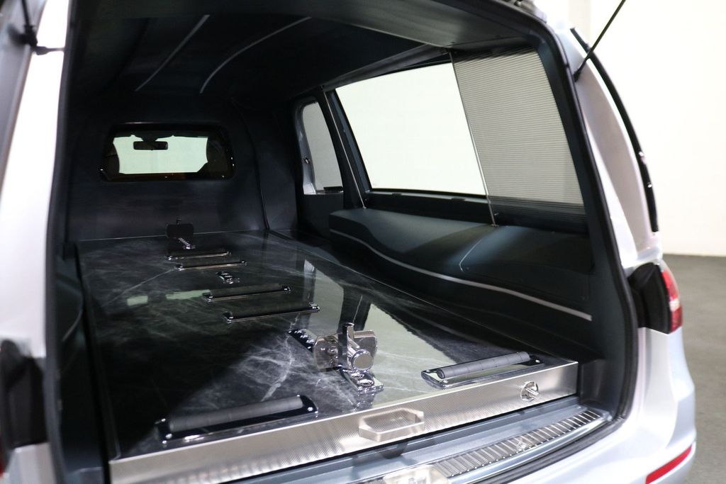 Mercedes-Benz E 200 2025