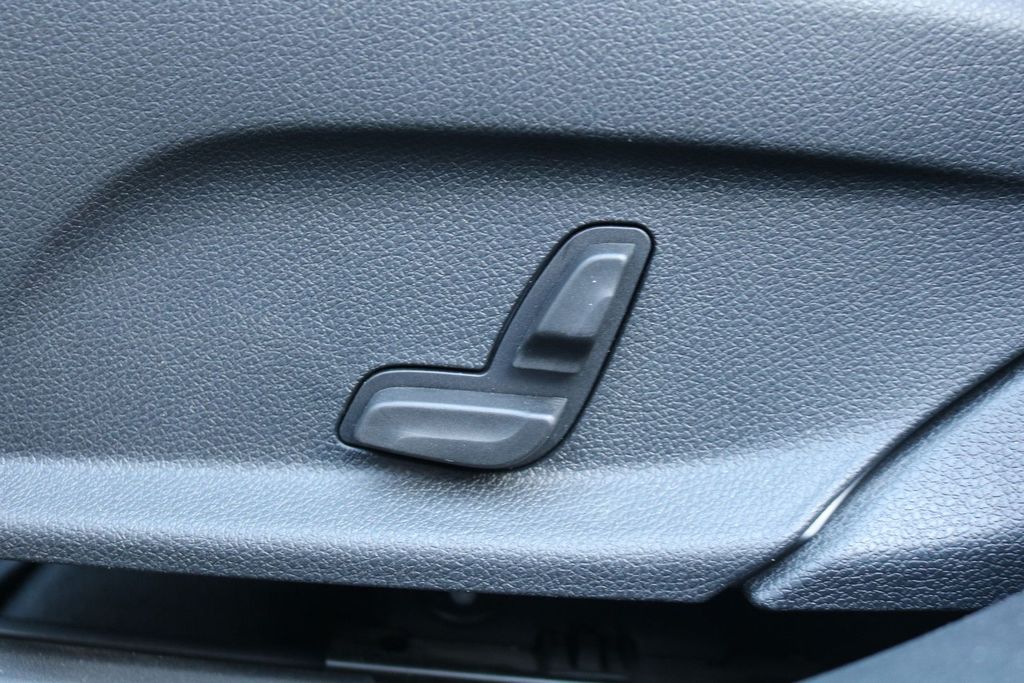 Mercedes-Benz E 200 2025