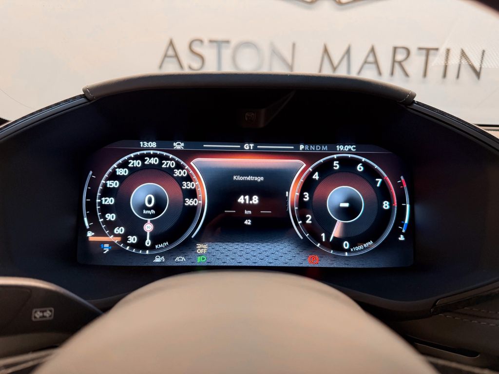 Aston Martin DBX