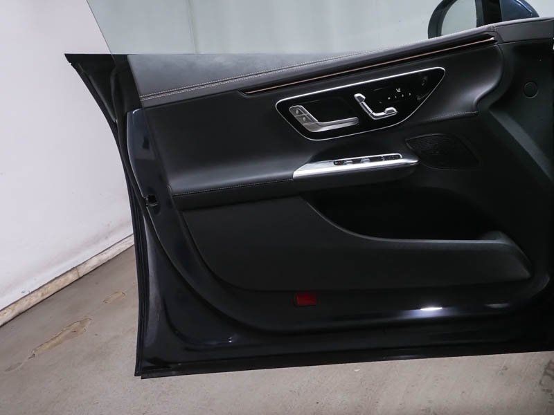 Mercedes-Benz EQE 2024