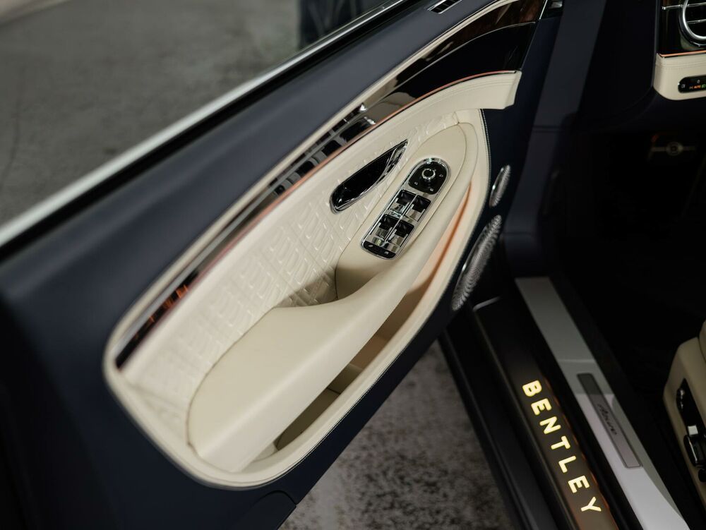 Bentley Continental 2024