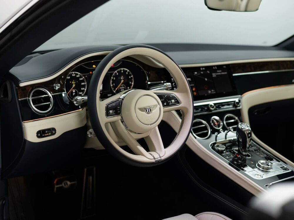 Bentley Continental 2024