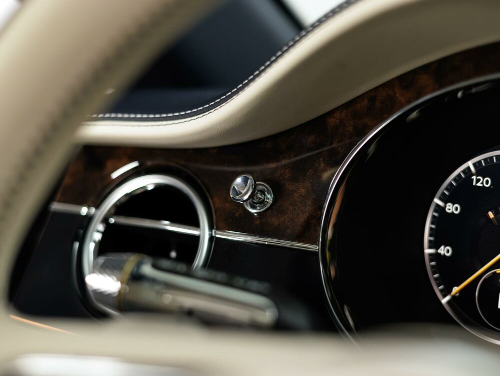 Bentley Continental 2024