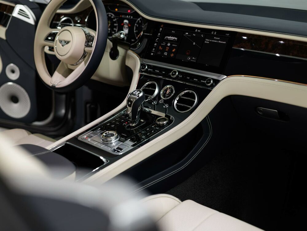 Bentley Continental 2024