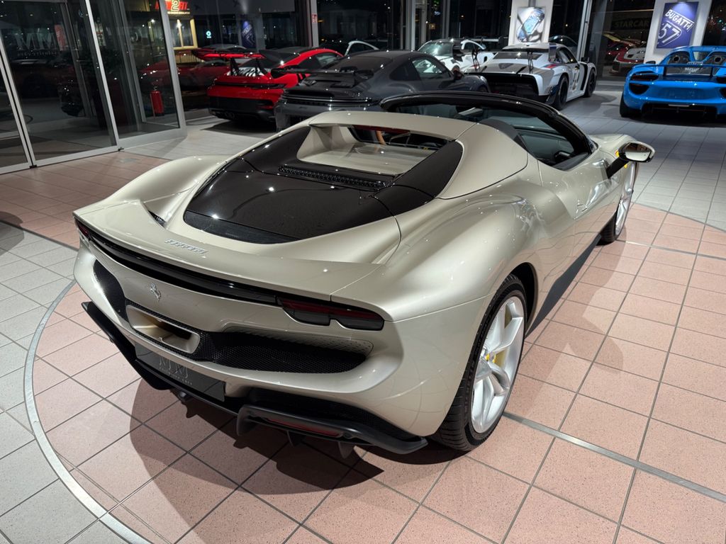 Ferrari 296 GTS 2024