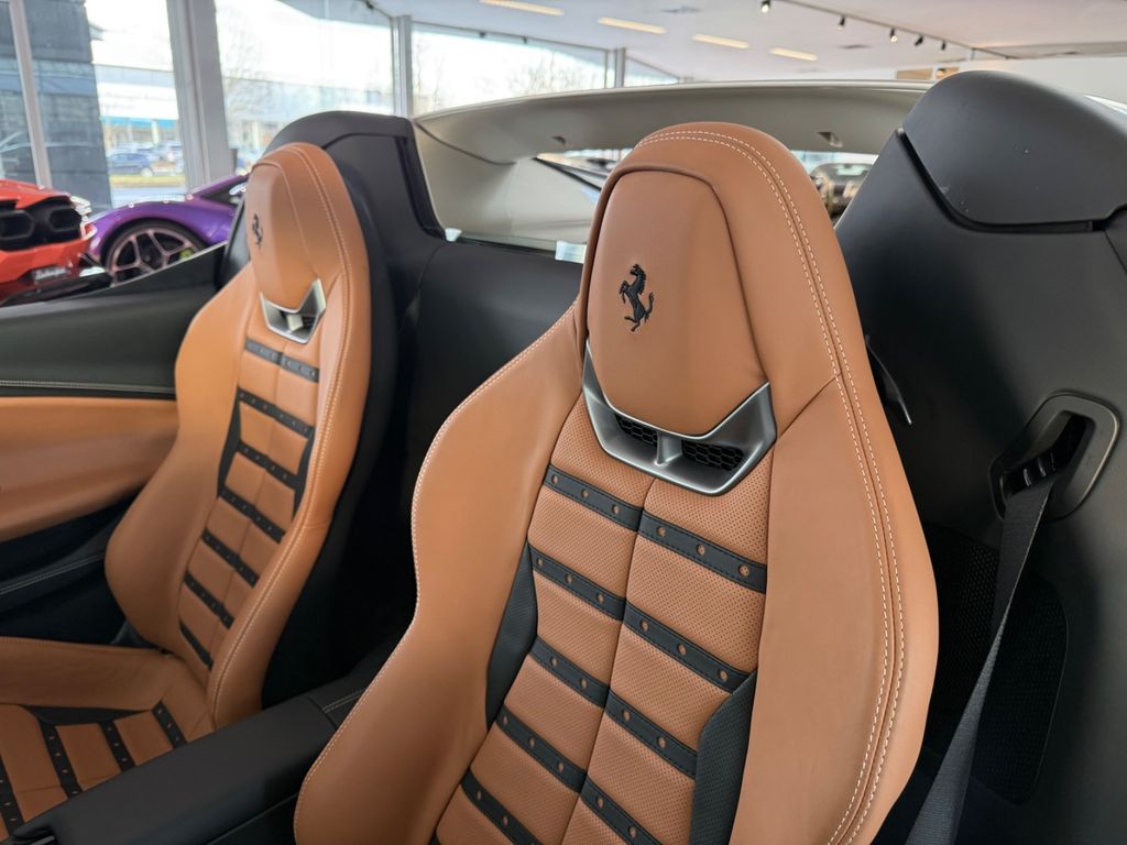 Ferrari 296 GTS 2024