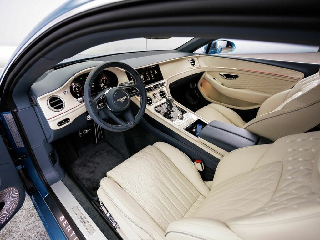 Bentley Continental 2025