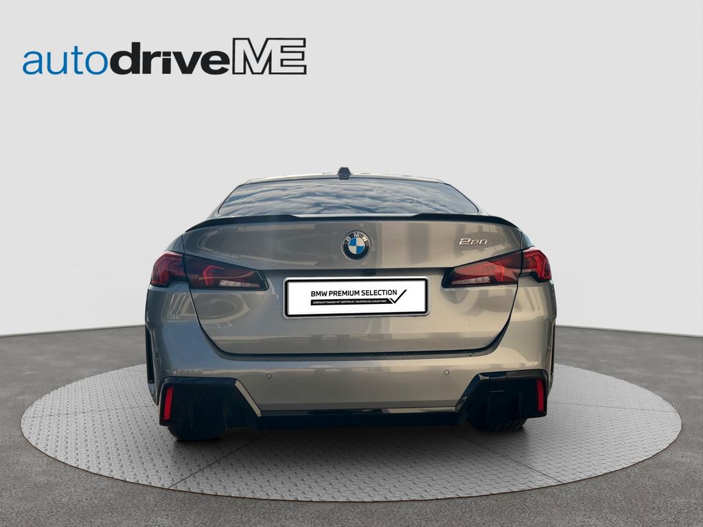 BMW 220 2025