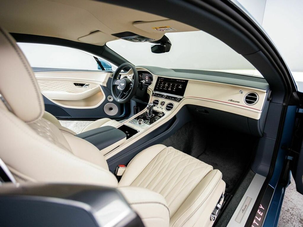 Bentley Continental 2025