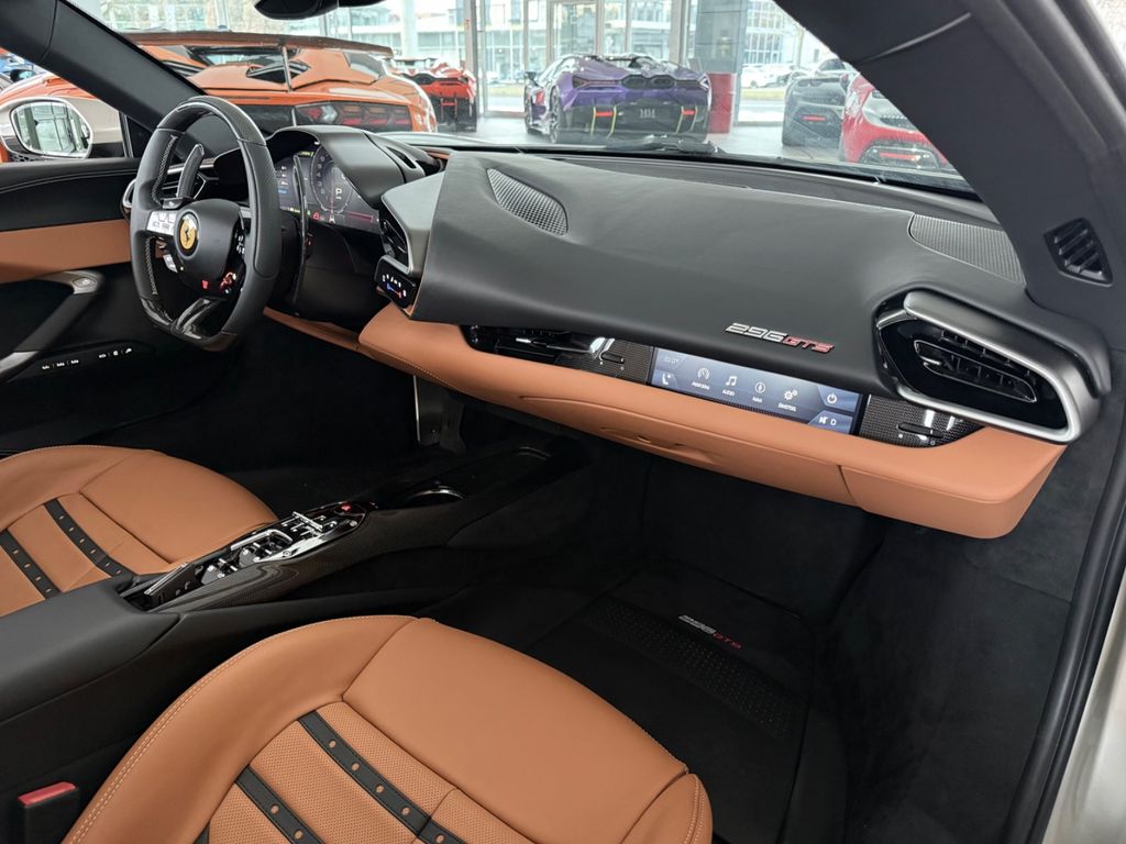 Ferrari 296 GTS 2024