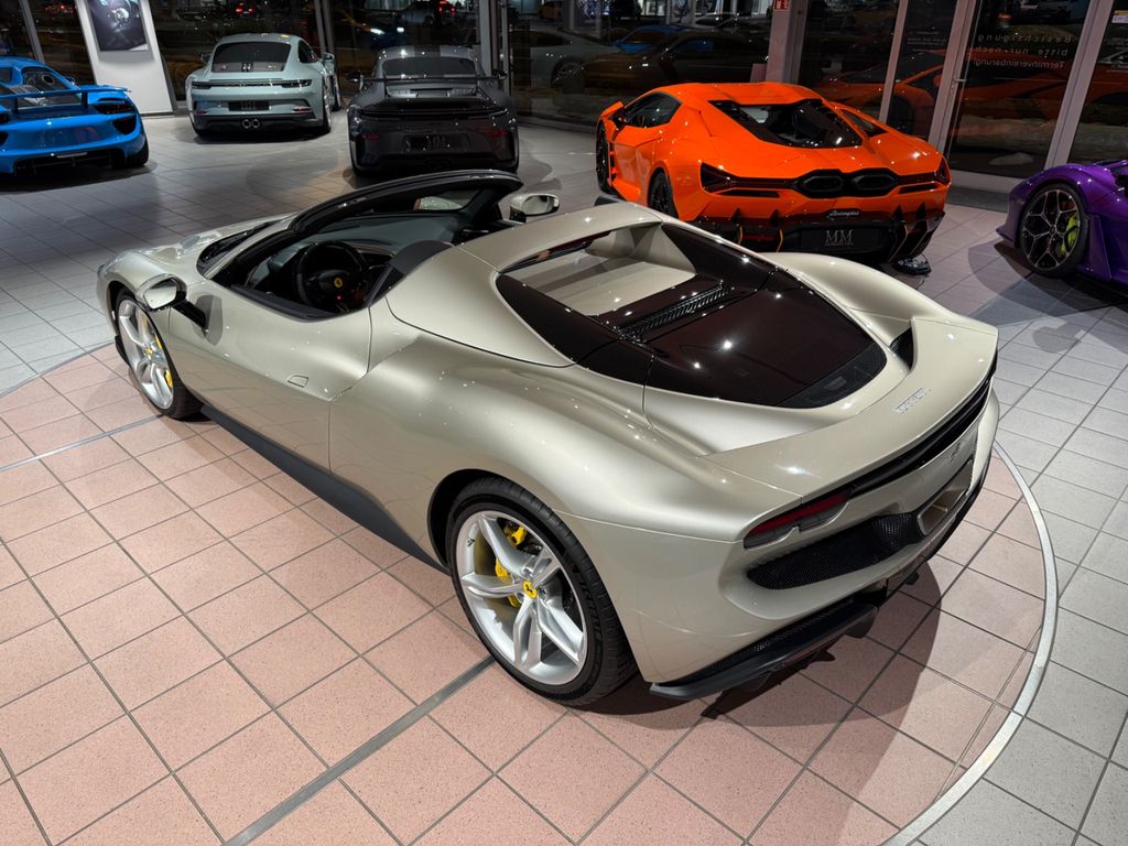 Ferrari 296 GTS 2024