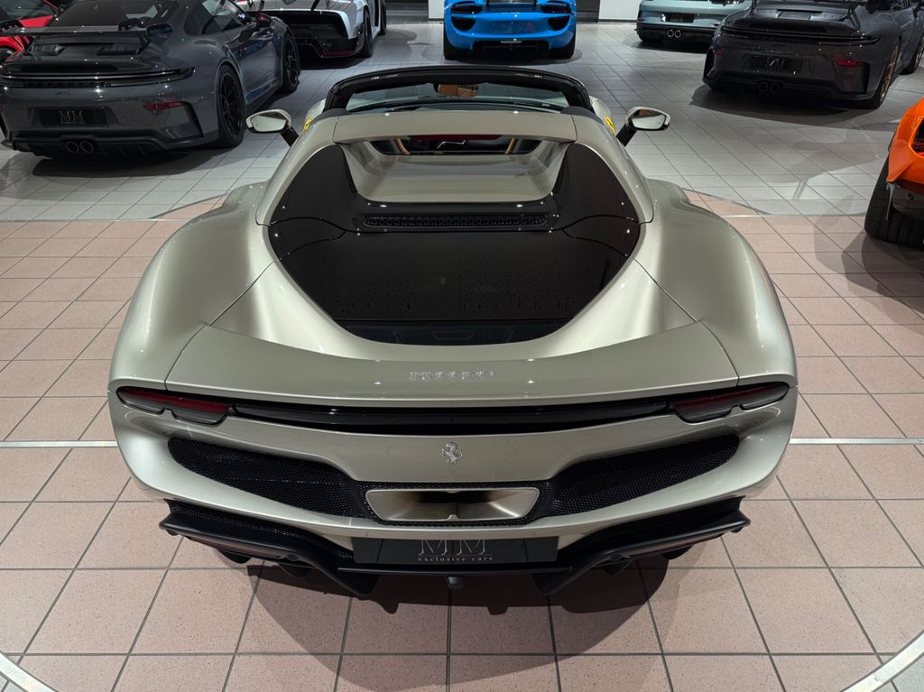 Ferrari 296 GTS 2024