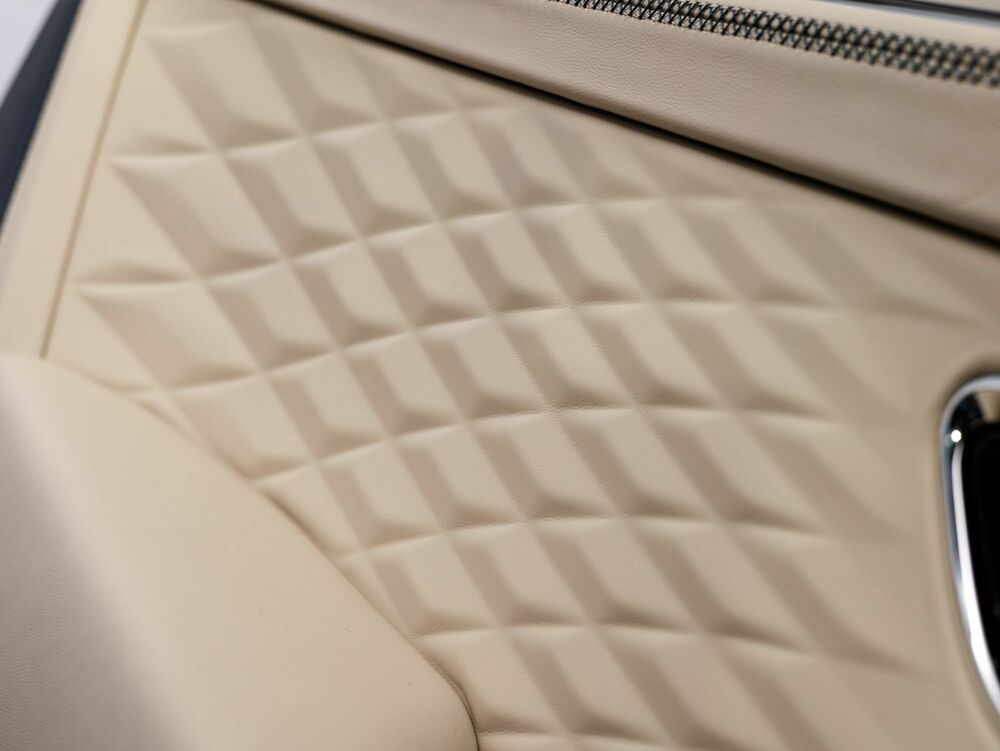 Bentley Continental 2025