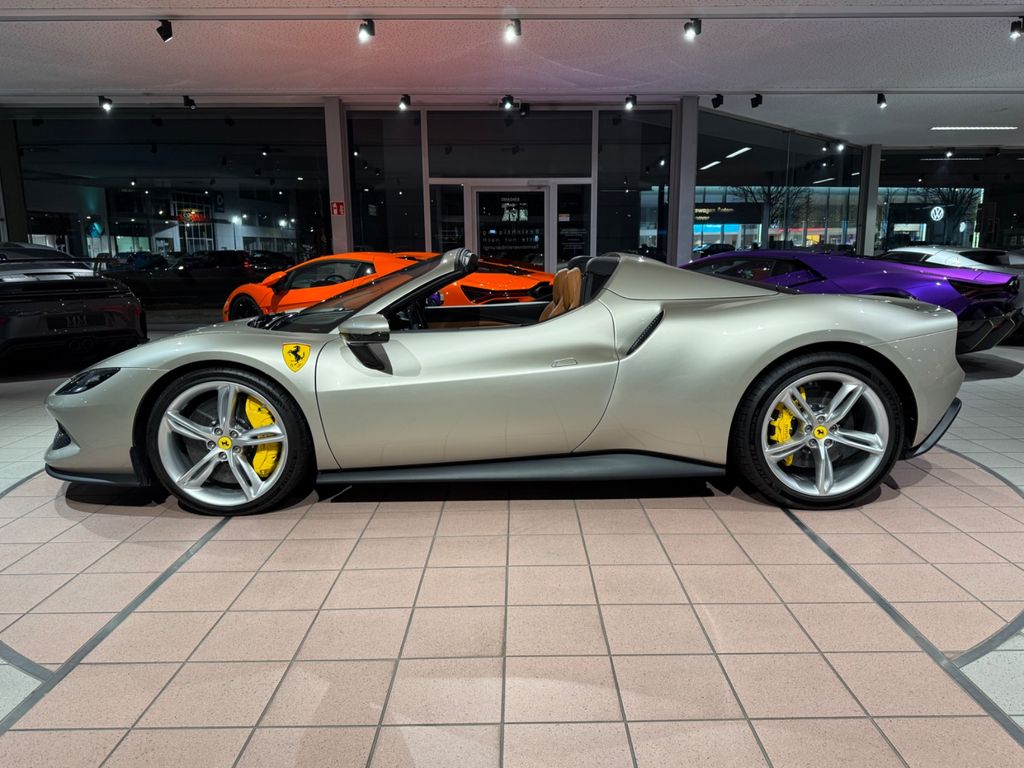 Ferrari 296 GTS 2024