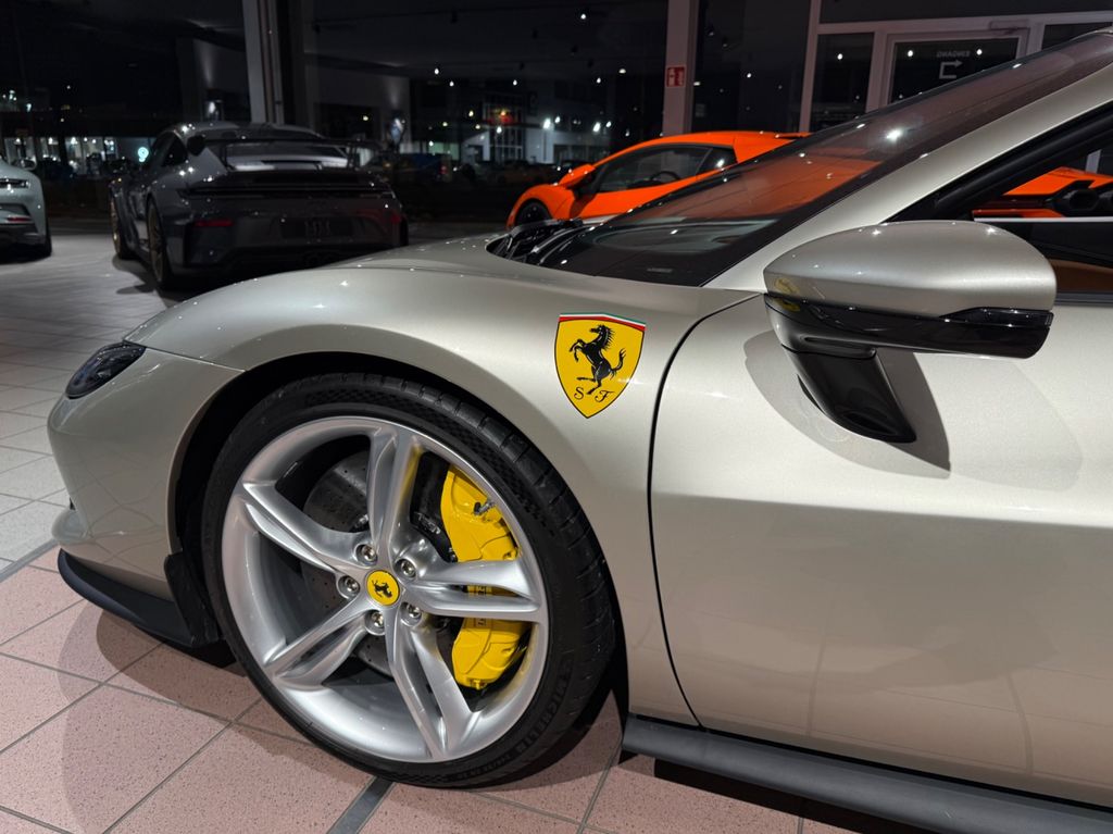 Ferrari 296 GTS 2024