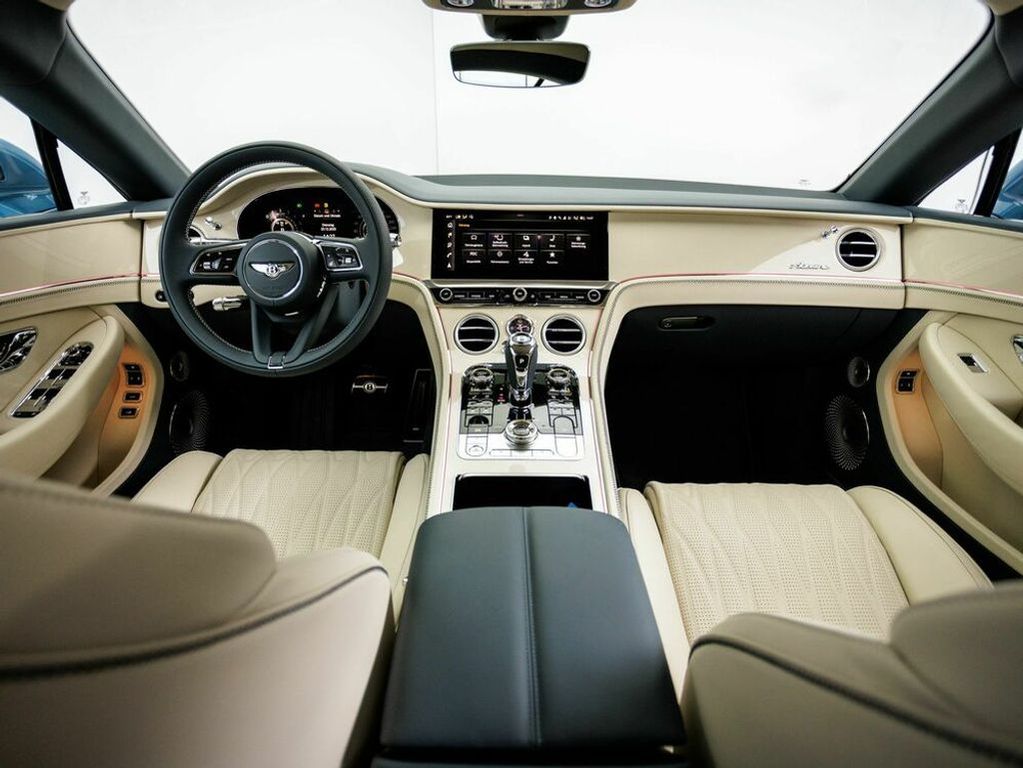 Bentley Continental 2025