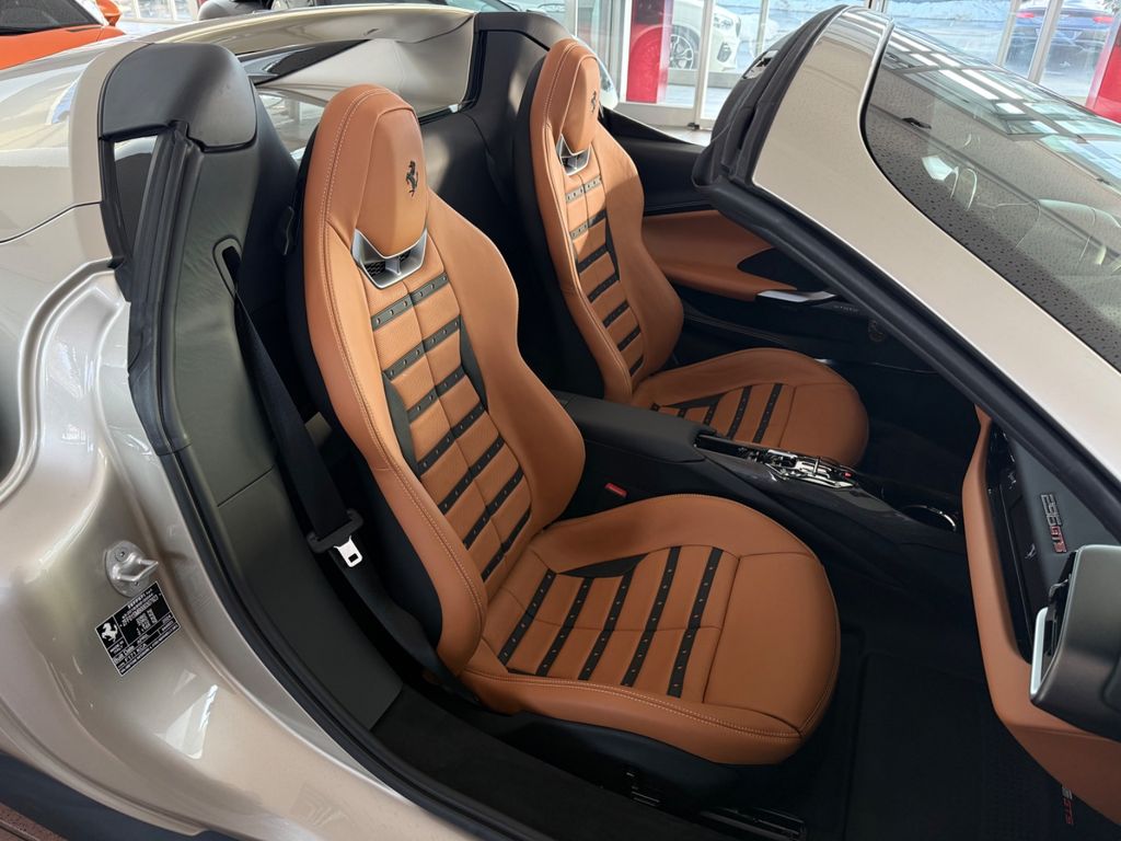 Ferrari 296 GTS 2024