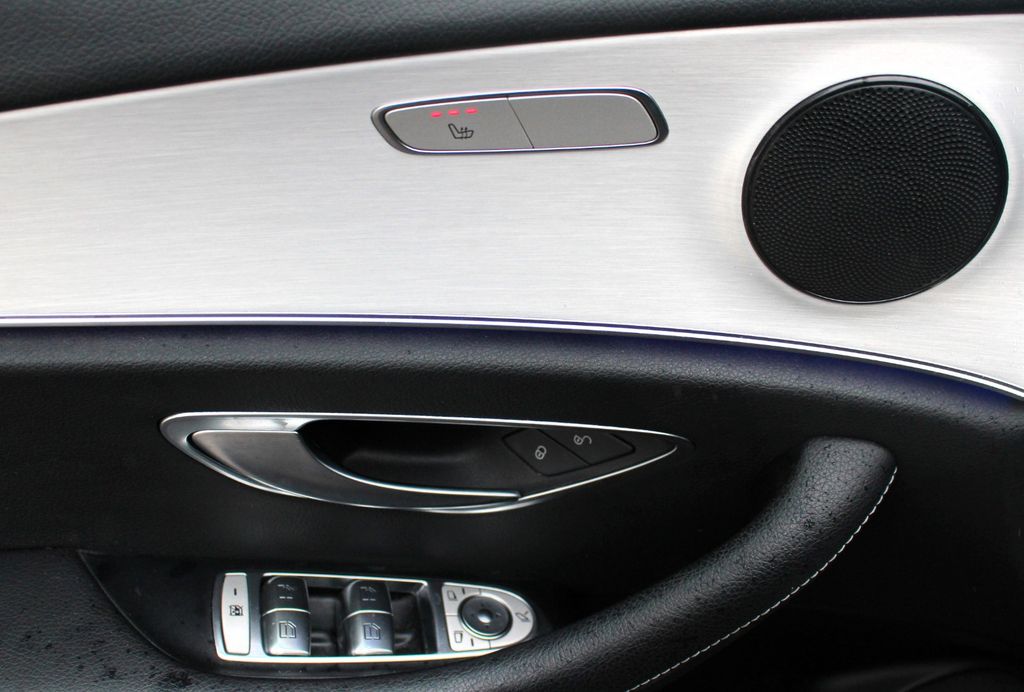 Mercedes-Benz E 300 2021