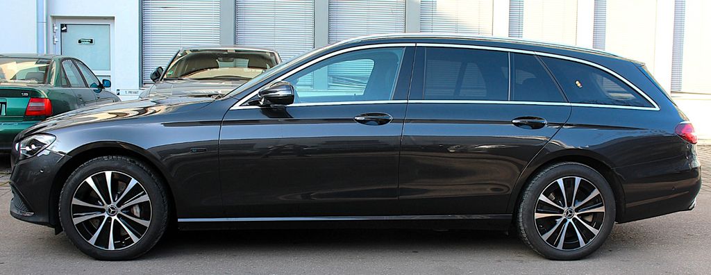 Mercedes-Benz E 300 2021