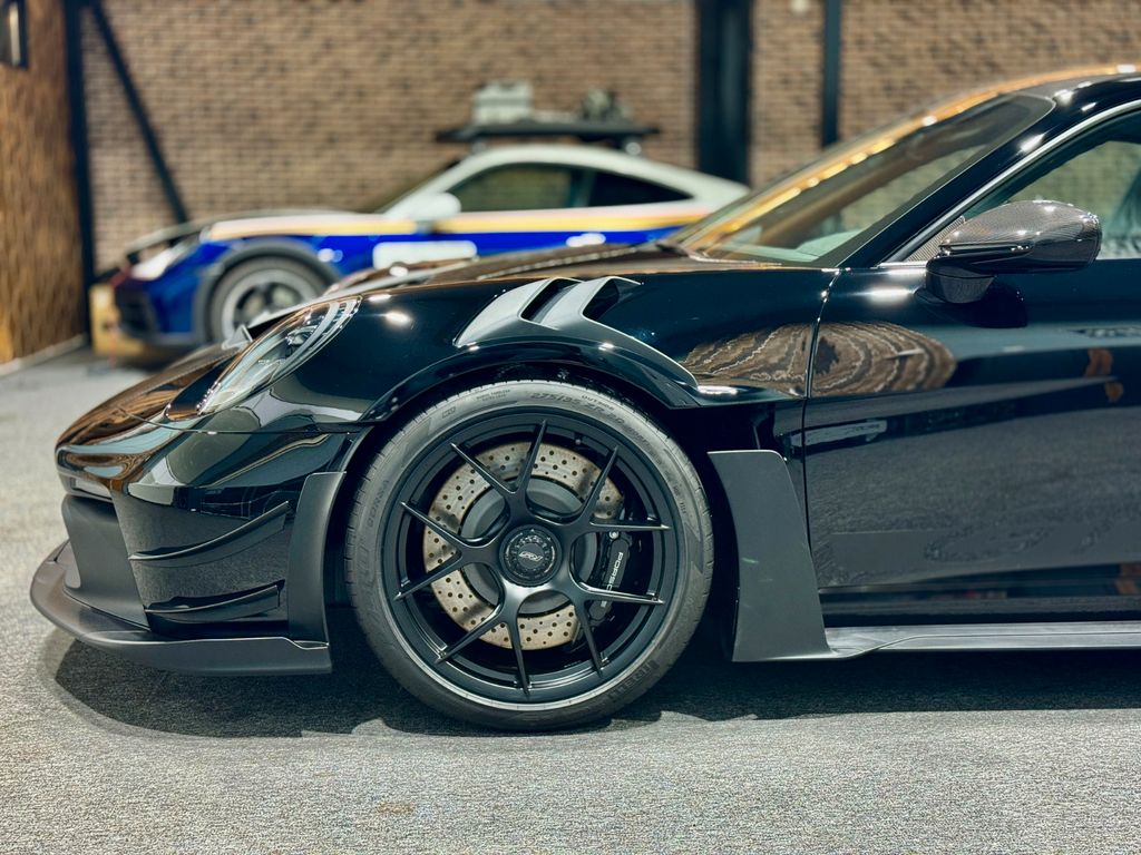 Porsche 992 2025