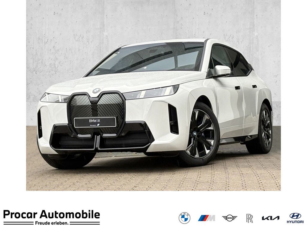 BMW iX