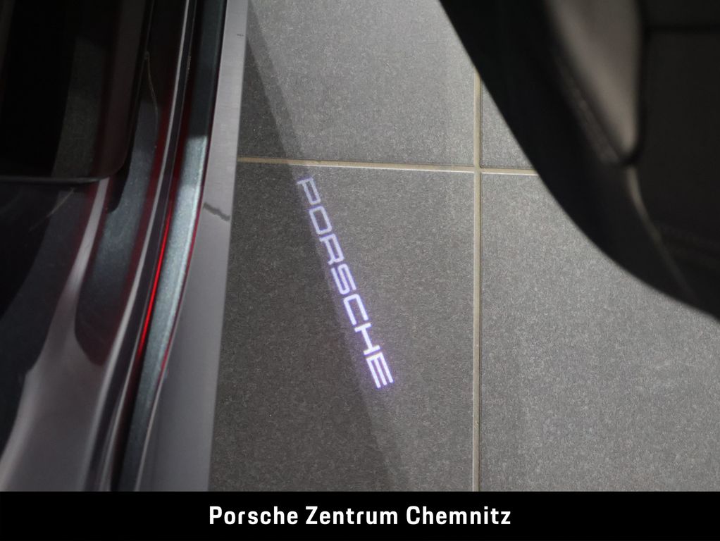 Porsche 992 2025