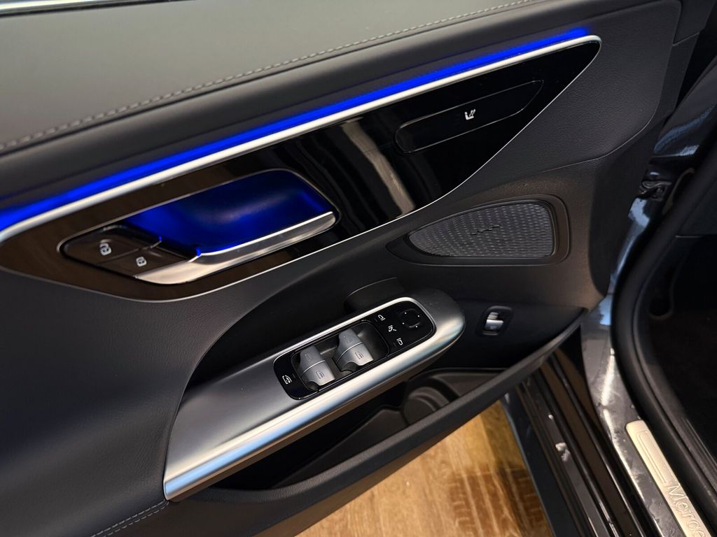 Mercedes-Benz C 300 2025