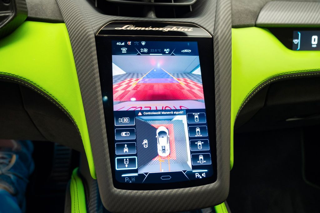 Lamborghini Revuelto