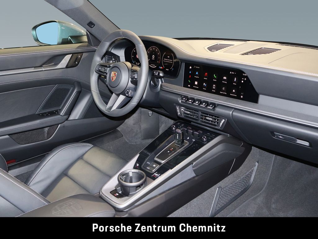Porsche 992 2025