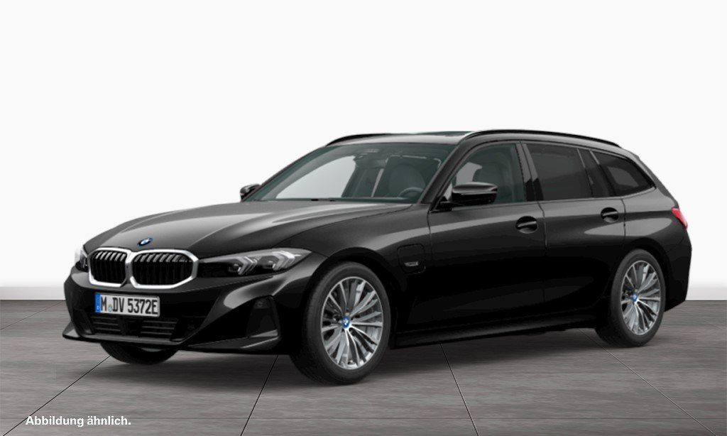 BMW 330 2022