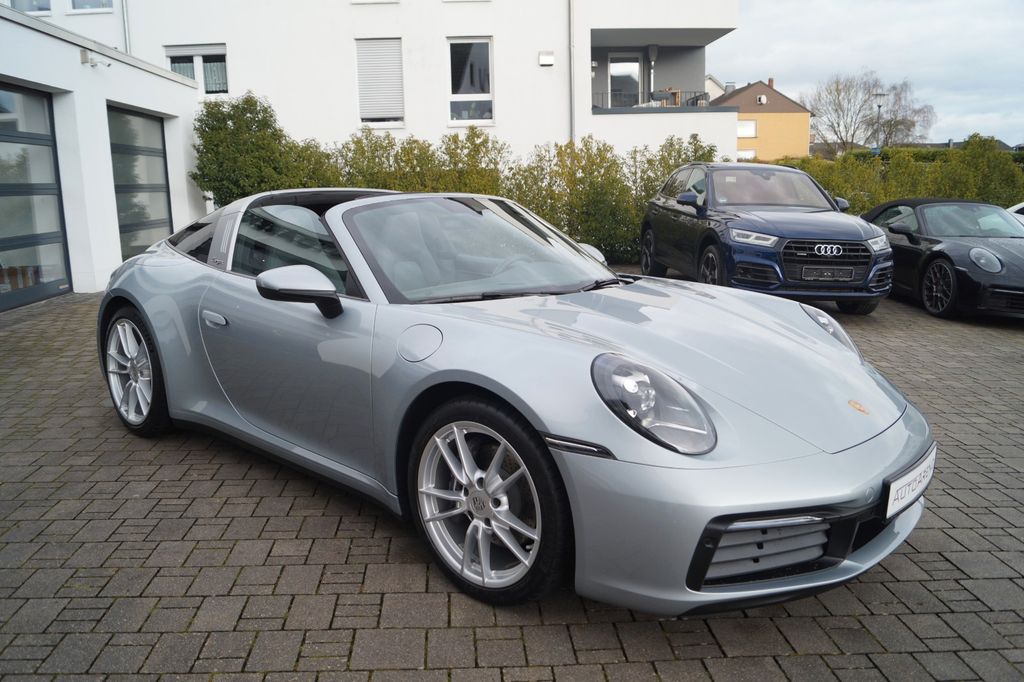 Porsche 992 2021