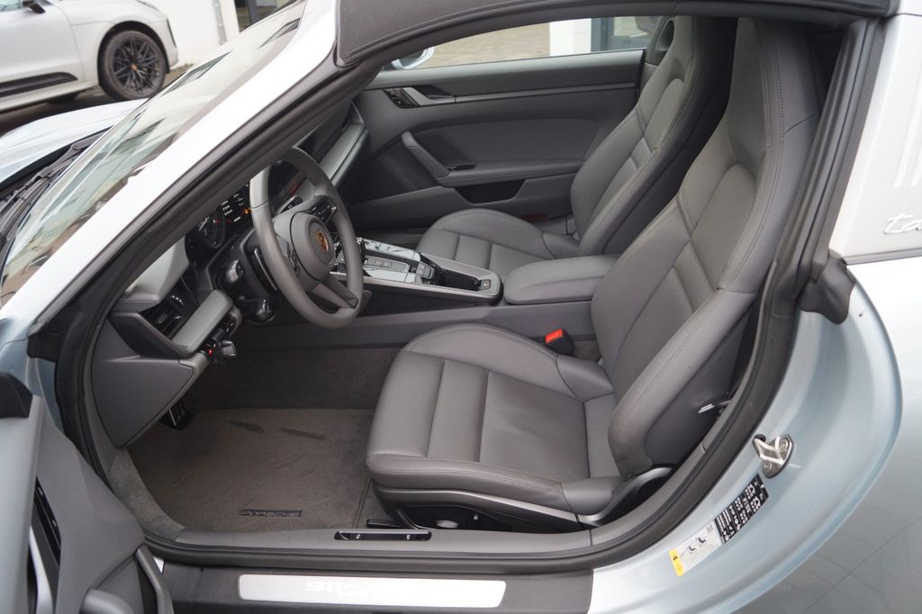 Porsche 992 2021